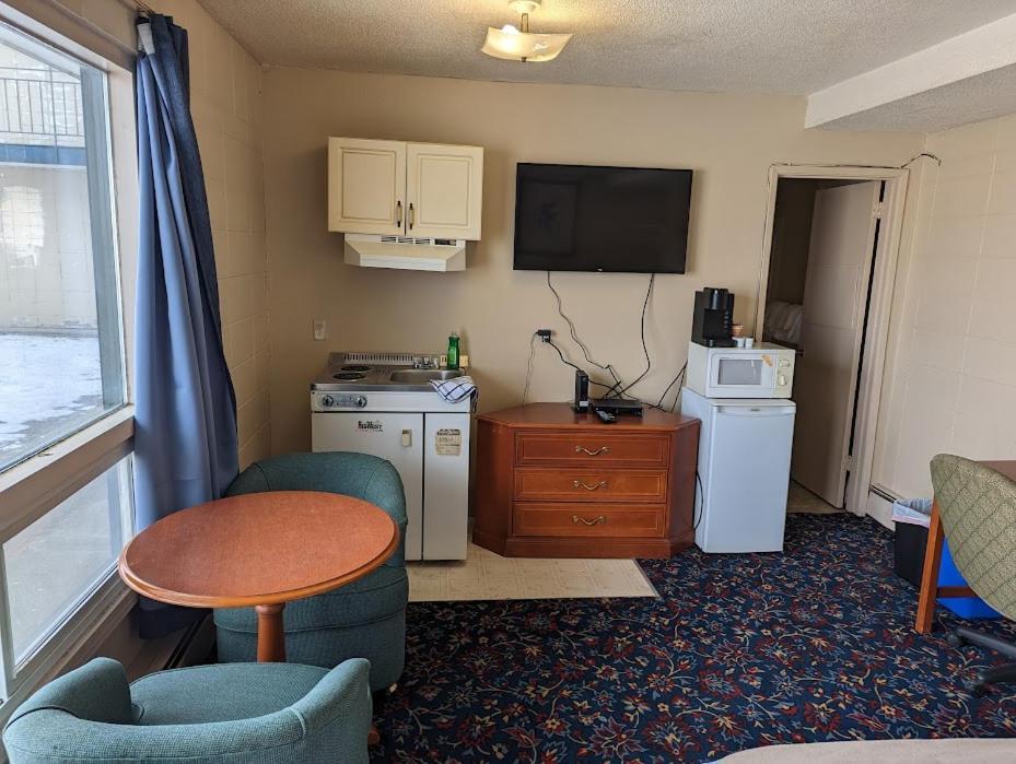 Matador Motel Drayton Valley Exteriör bild