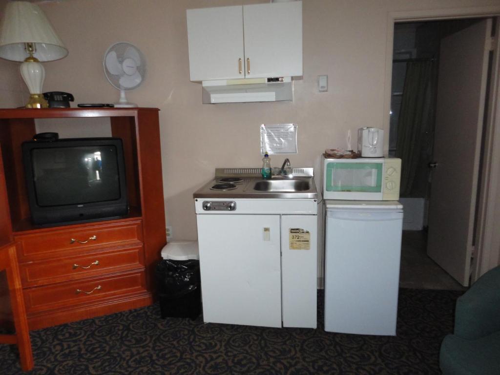 Matador Motel Drayton Valley Rum bild